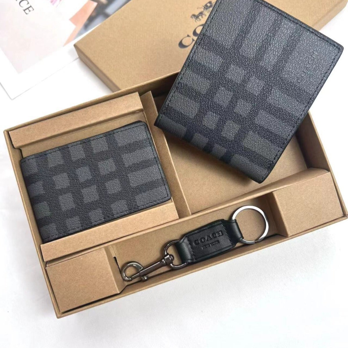 COACH MEN’S 3 IN 1 WALLET BOXED GIFT SET IN SIGNATURE CANVAS Black/Brown/Grey