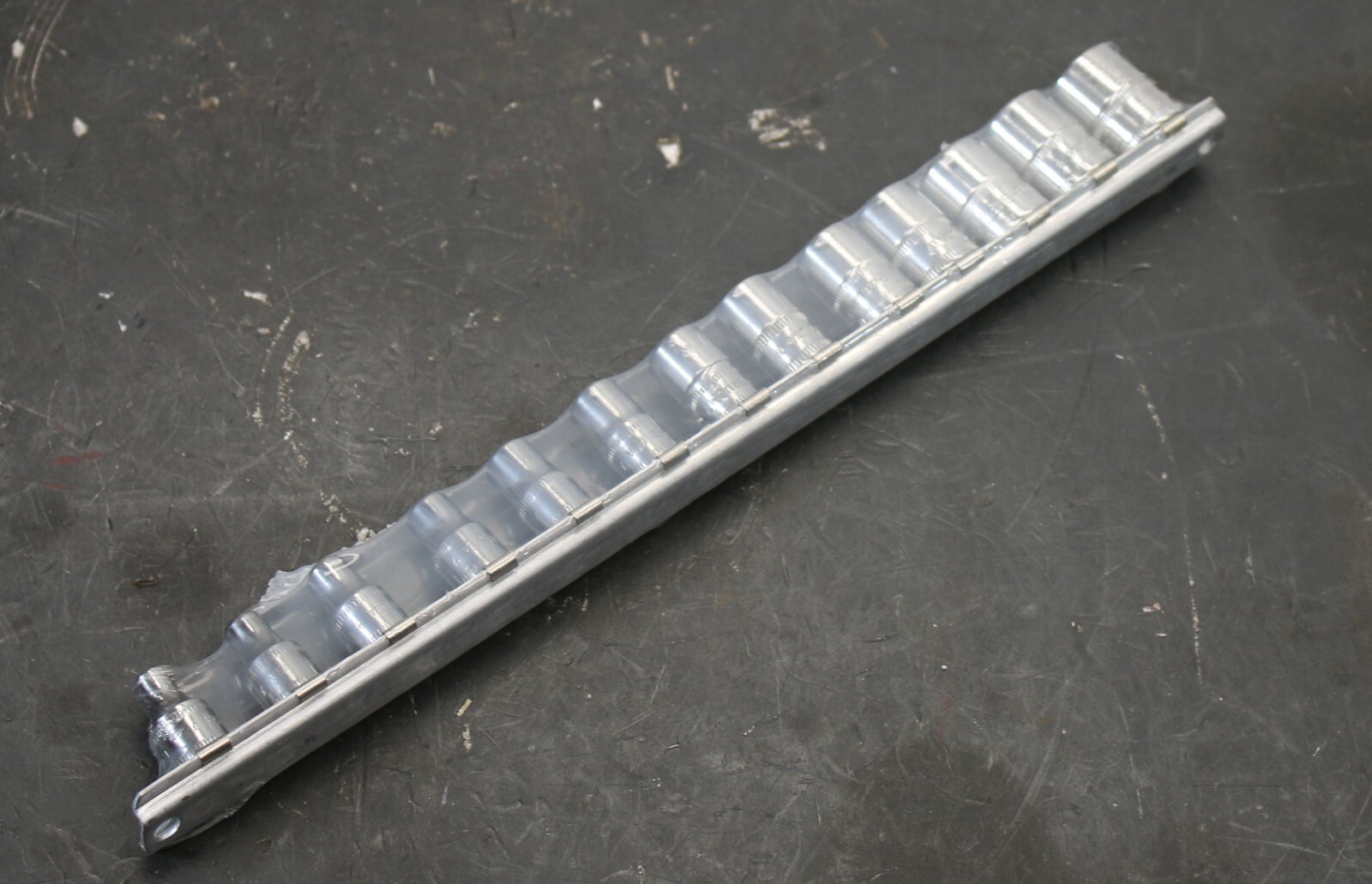 CAT 200-8413 13-Piece Socket Set 1/4 Drive METRIC 4-15 mm 6-Point NEW