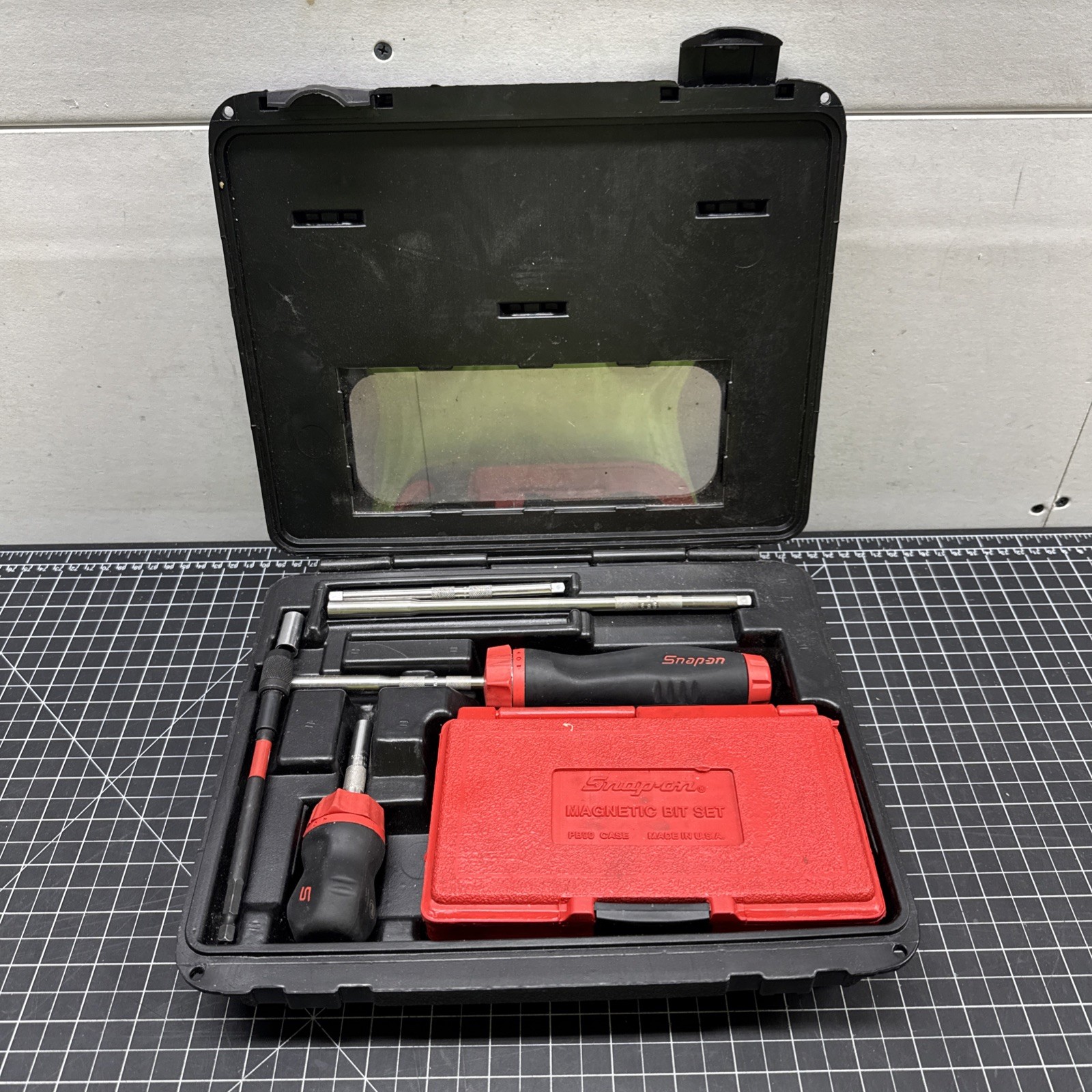 Snap-on Ratcheting Screwdriver SGDMRC108 W/ Magnetic Bit Set Not Complete H1
