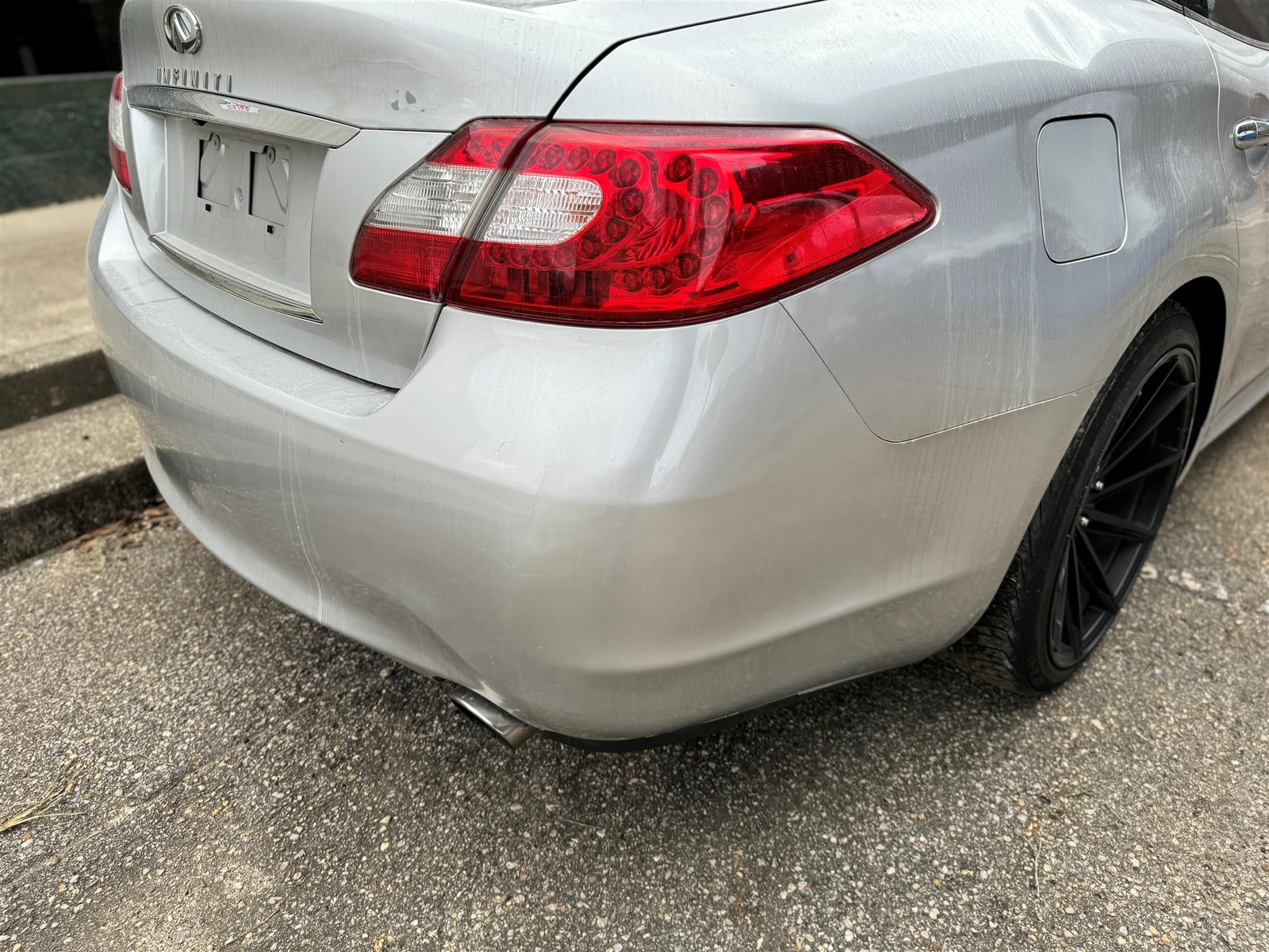 2011 2012 2013 Infiniti M56 OEM Pair Of Trunk Lid Mounted Taillight