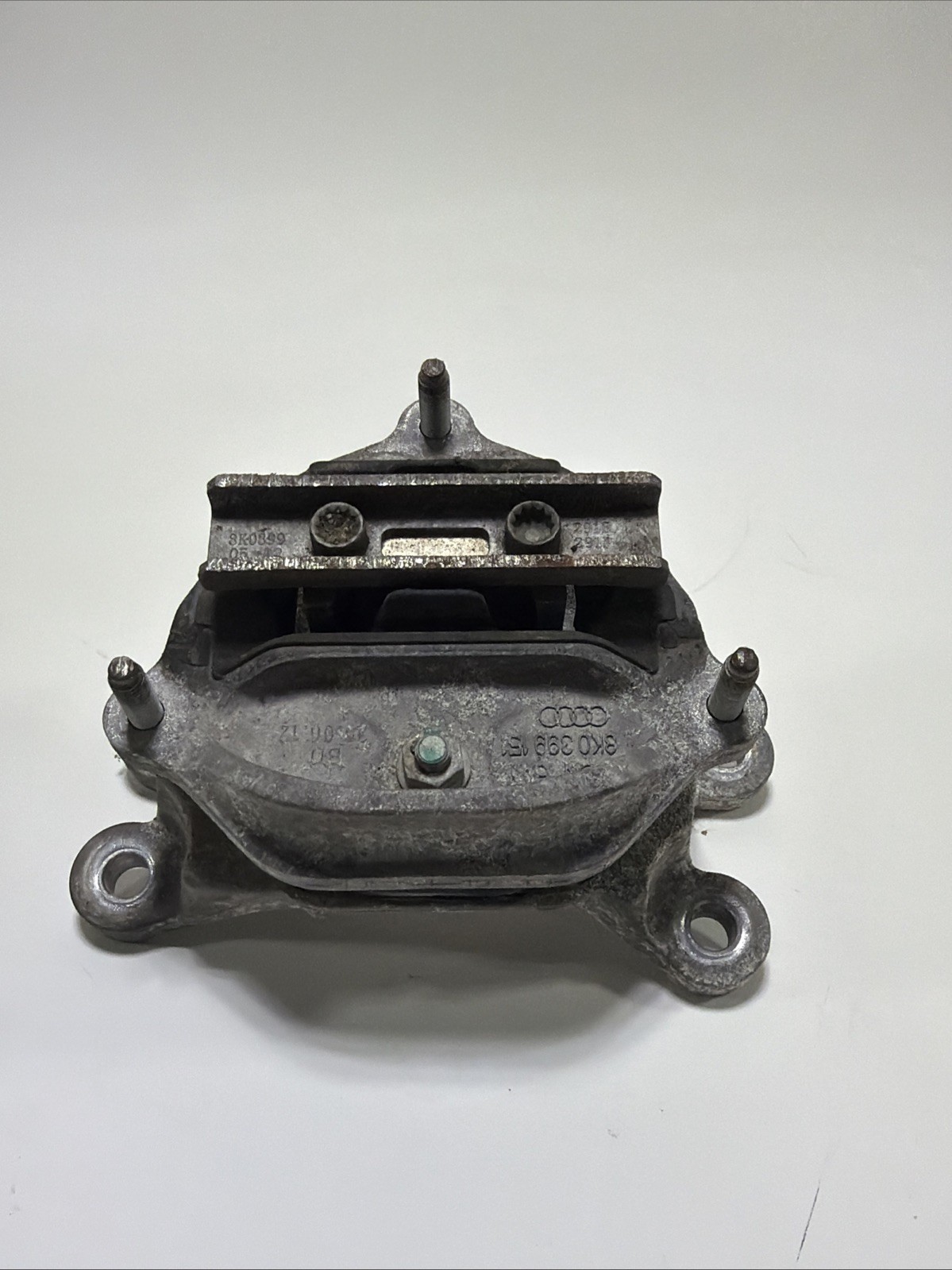 2009-2017 AUDI A4 A5 Q5 TRANSMISSION MOUNT BRACKET REAR 8K0399151 OEM