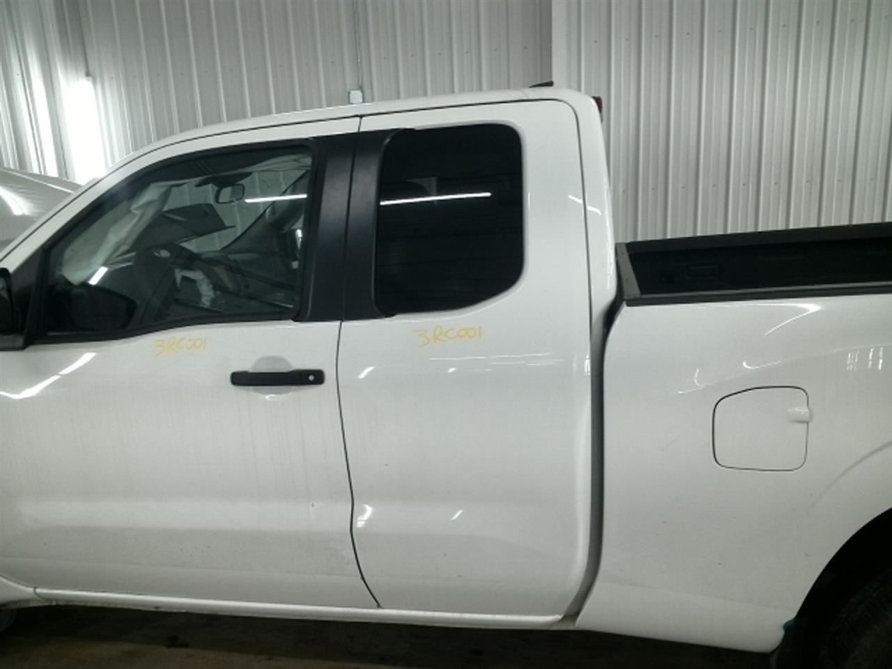 FRONTIER 2024 Front Door Trim Panel 104818863