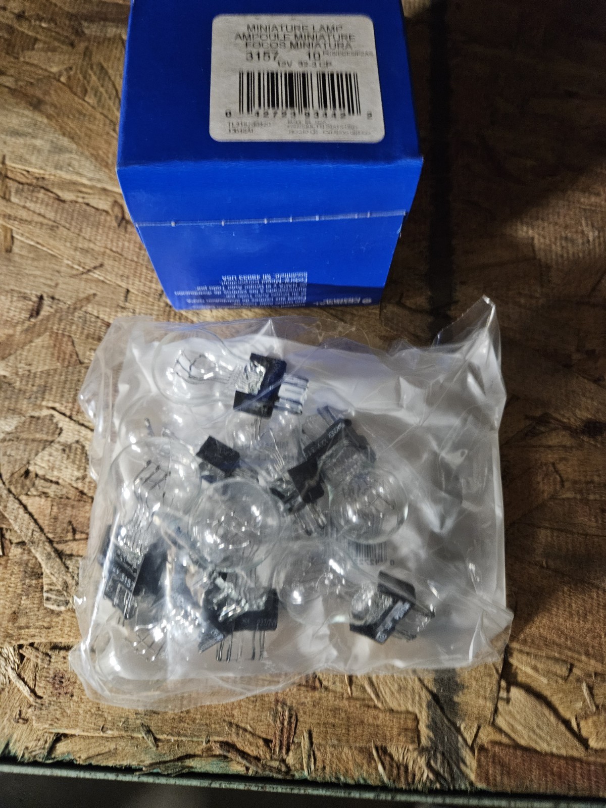 NEW WAGNER 3157 Tail/Brake/Turn Signal Bulb (10)
