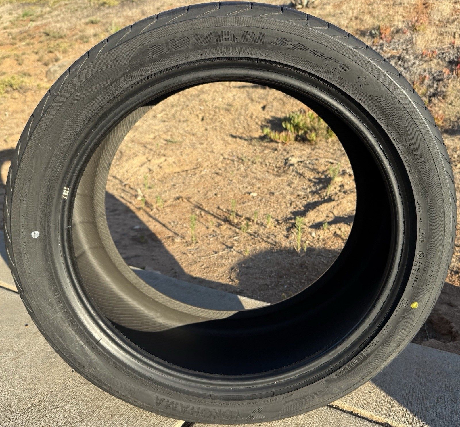 Set of TWO BRAND NEW 275/40R20 106Y Yokohama ADVAN Sport V105 Tires 2754020