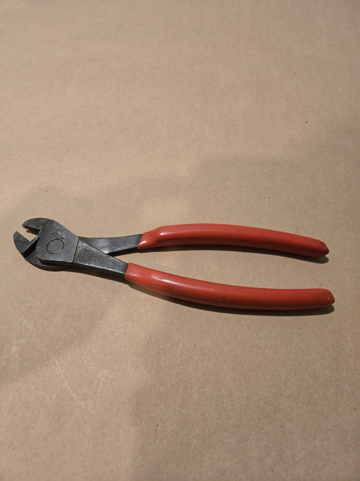 Snap On 7-3/4″ Long Angle Head Battery Terminal Pliers Red Handle USA 208CP