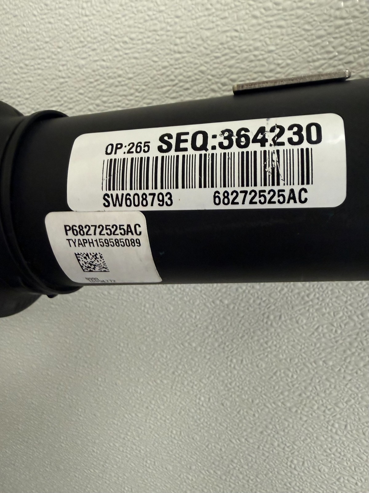 New Takeoff 2018-2026 OEM Jeep Wrangler Drive Shaft 68272525AC