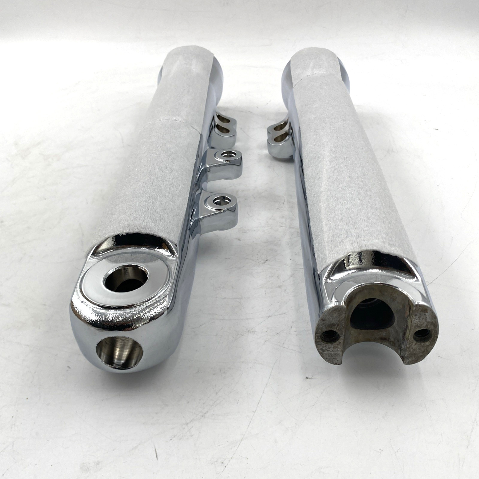 OEM Harley 46586-06 Chrome Front Fork Sliders Lower Legs Pair 06-17 Dyna