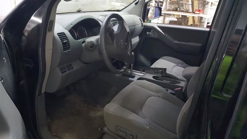 Passenger Rearward Window Track 80216EA000 Fits 05-11 FRONTIER 300568