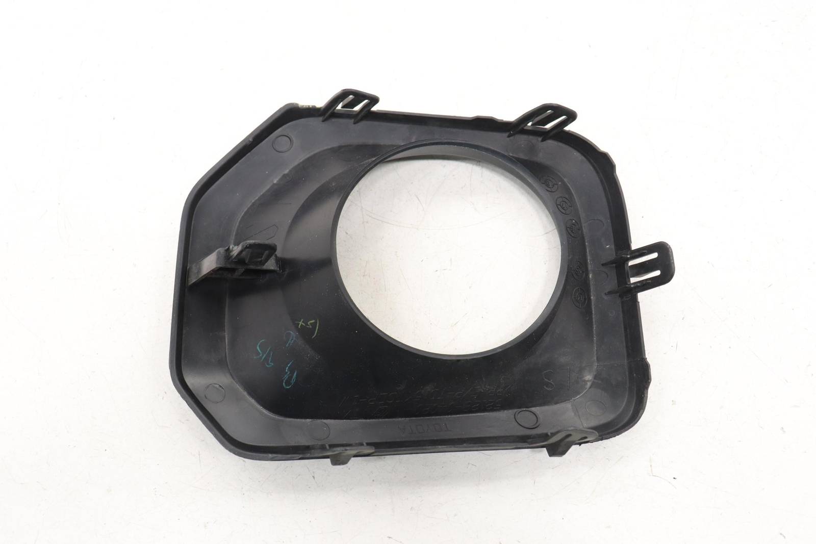 2016 – 2023 TOYOTA TACOMA FRONT LEFT SIDE FOG LIGHT LAMP COVER OEM 5212804020