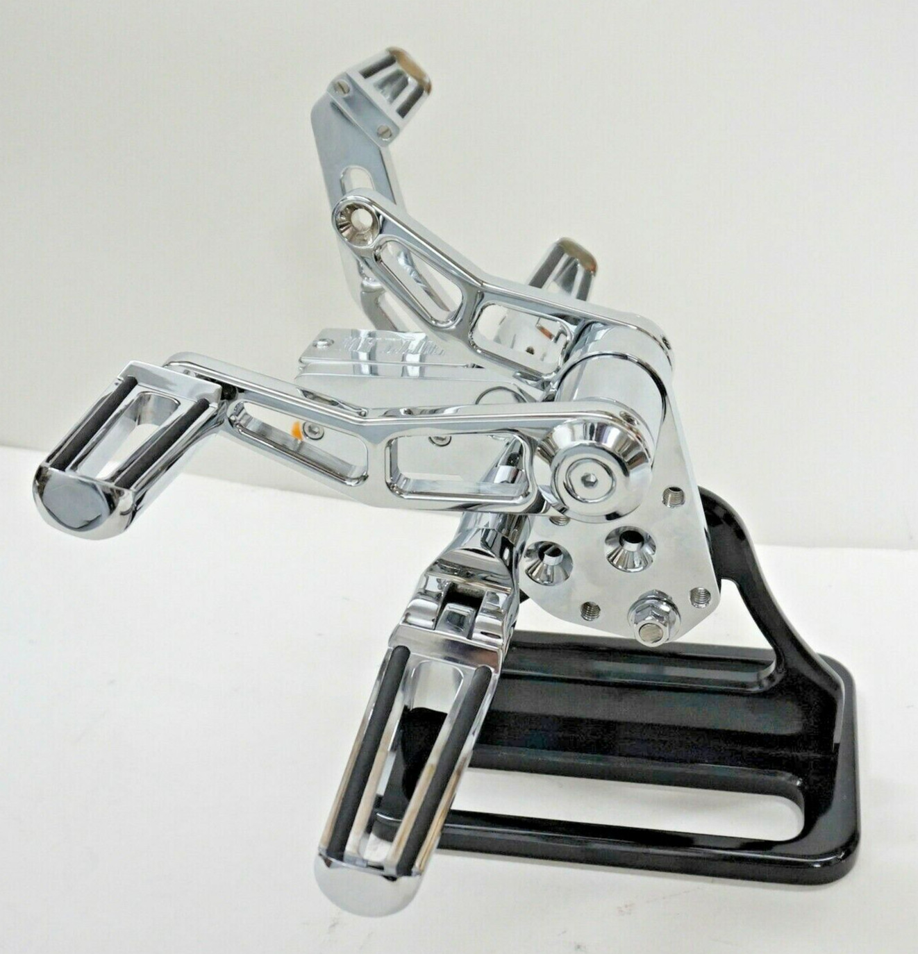 OUTLAW 84-99 SOFTAIL CHROME FORWARD CONTROLS HARLEY RIGID BIG TWIN FXST/FLST