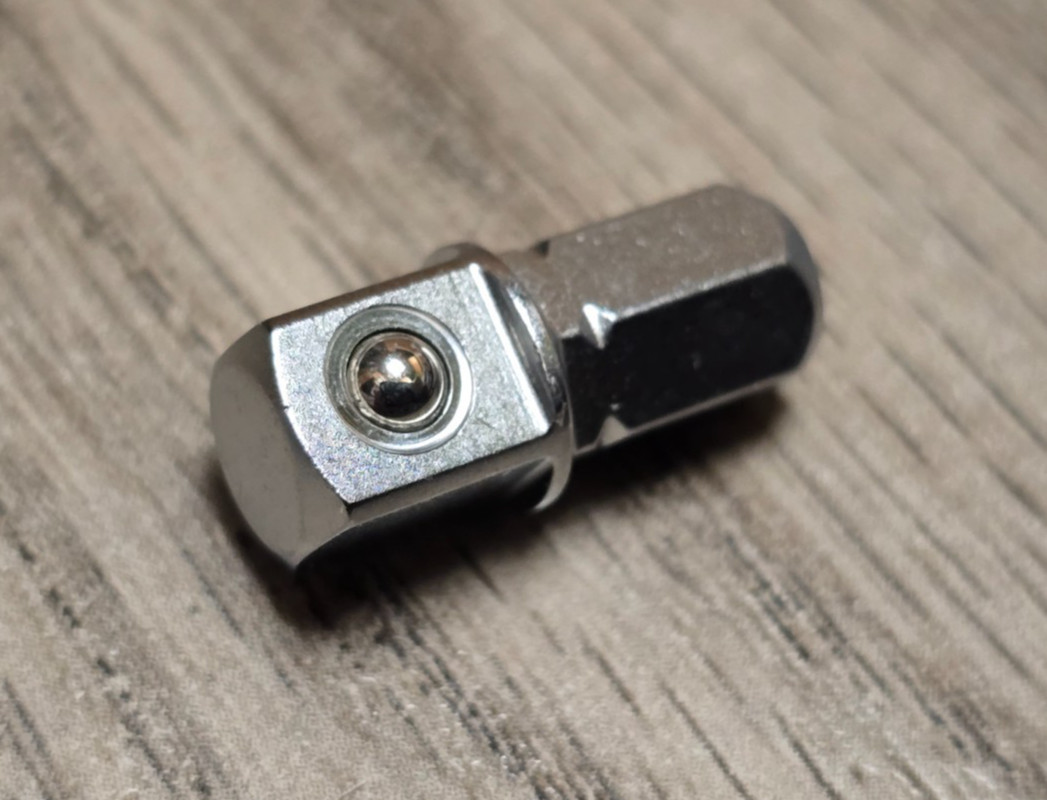 Vessel 1/4″ Hex to 1/4″ Square Dr Adapter for Vessel E-Assist ratchet #400ERSA14