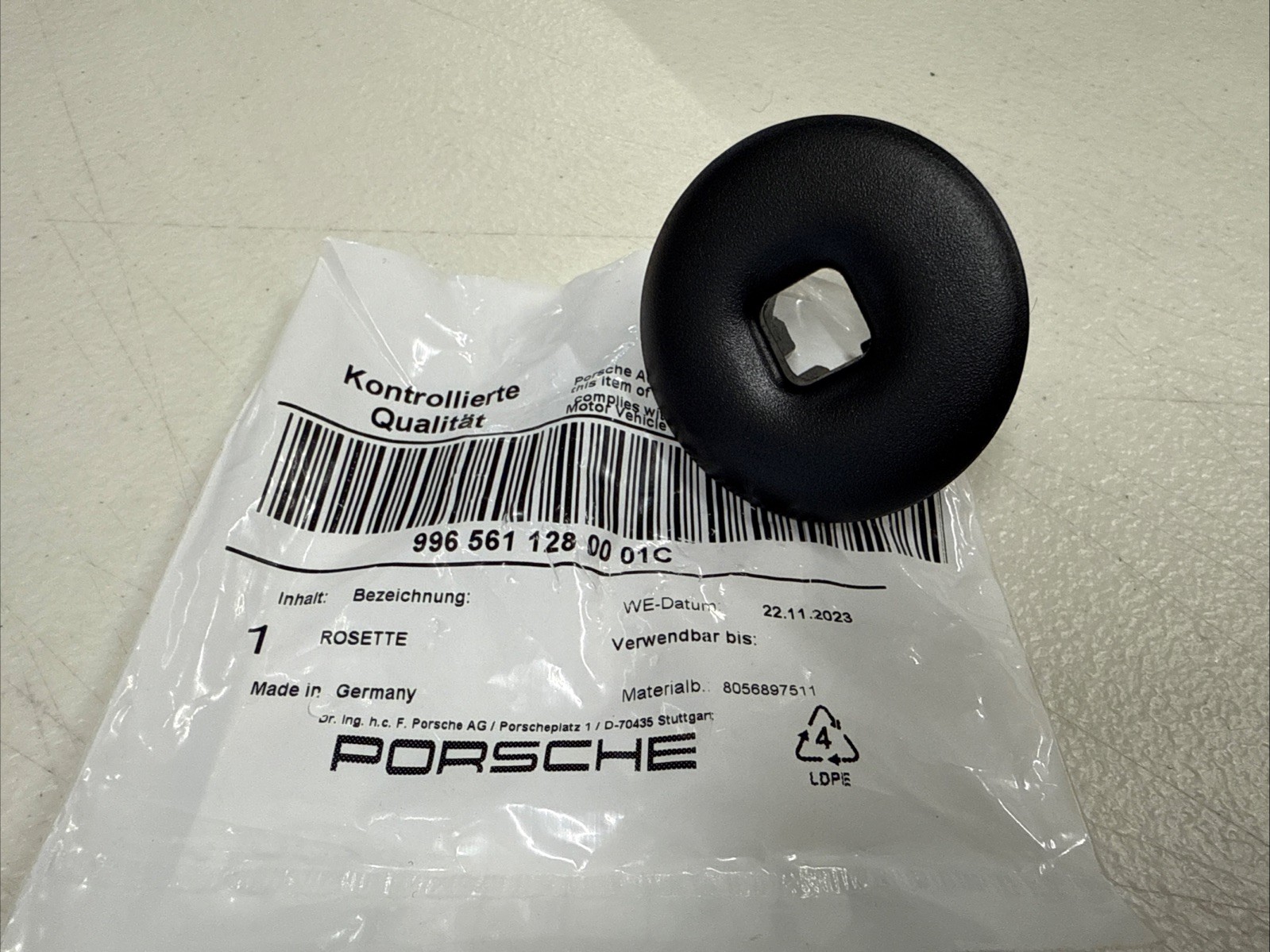 Porsche 996 Cabriolet Wind Deflector Clip Trim Black RIGHT 9965611280001C