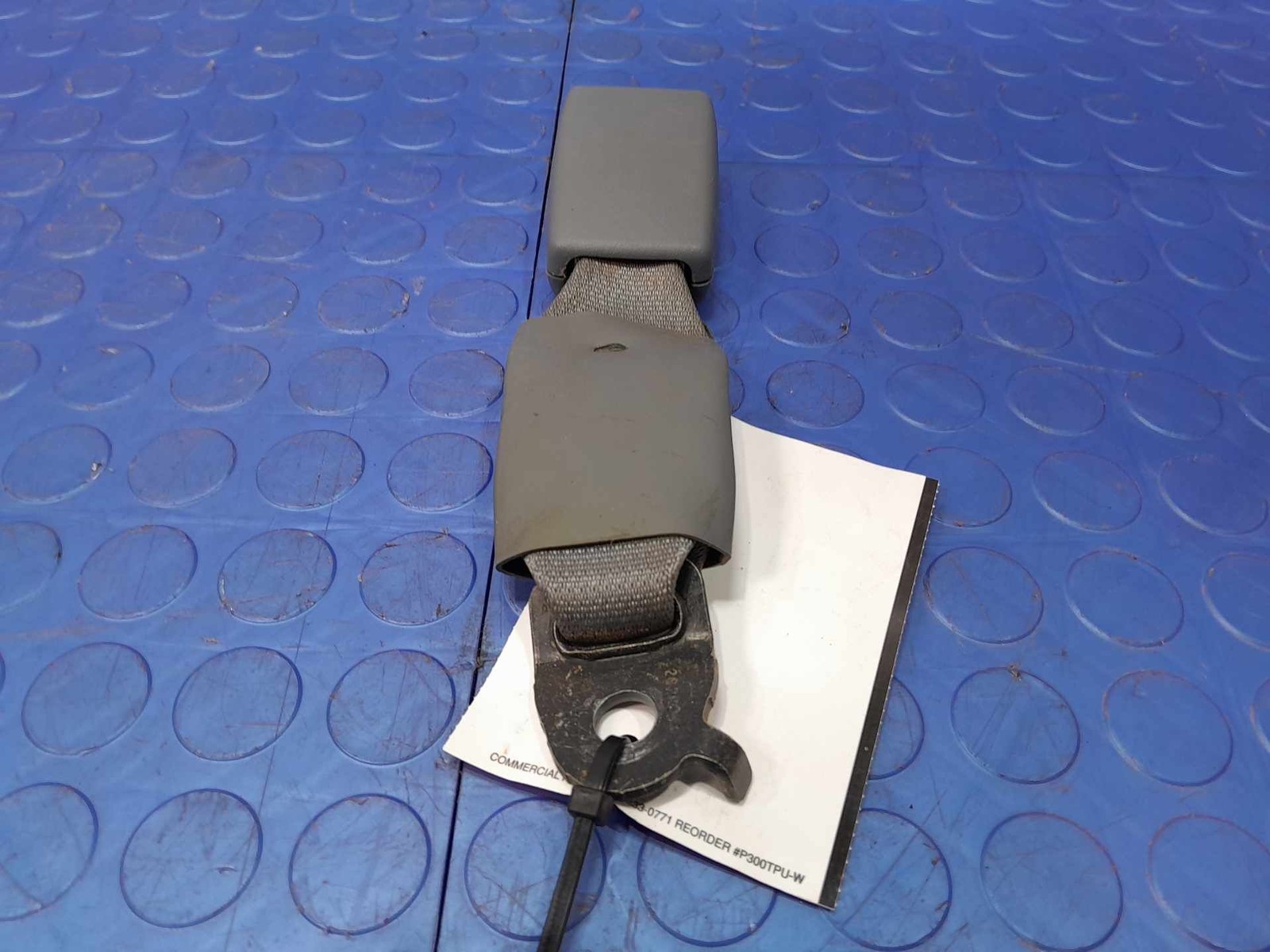 09-14 Ford F-150 Front Center Seat Belt Buckle Gray Genuine OEM BL3Z15611B70AC