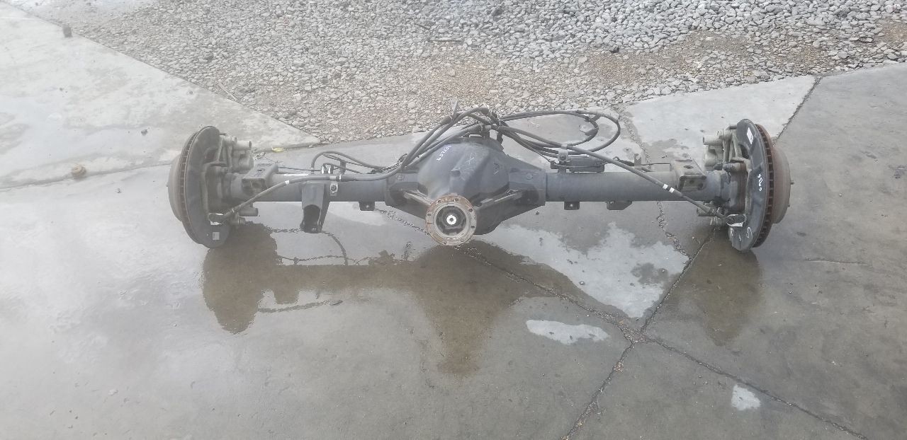 18 NISSAN TITAN XD 5.0L REAR AXLE DIFFERENTIAL CARRIER 43001 EZ44A 3.916 RATIO