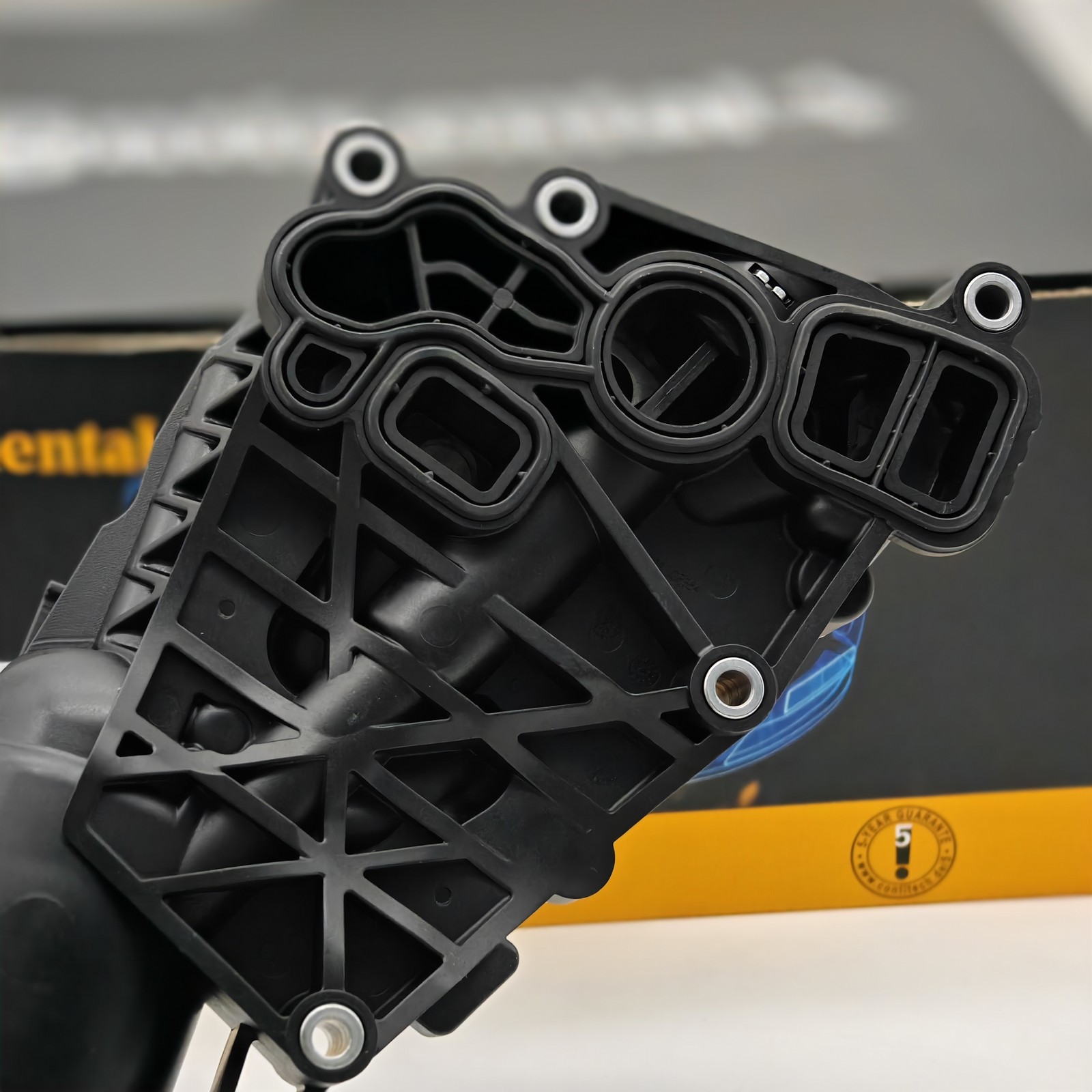 11428585235 Aluminum Oil Cooler Filter Housing For Mini Cooper BMW i8 X1 X2